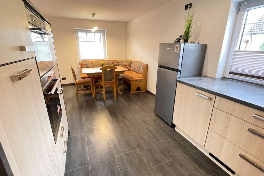 Shine Apartment Schwarzenfeld Екстериор снимка